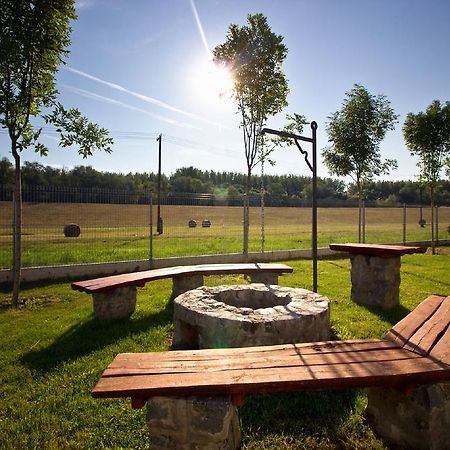Gyevitur Apartman Algyo Exterior foto
