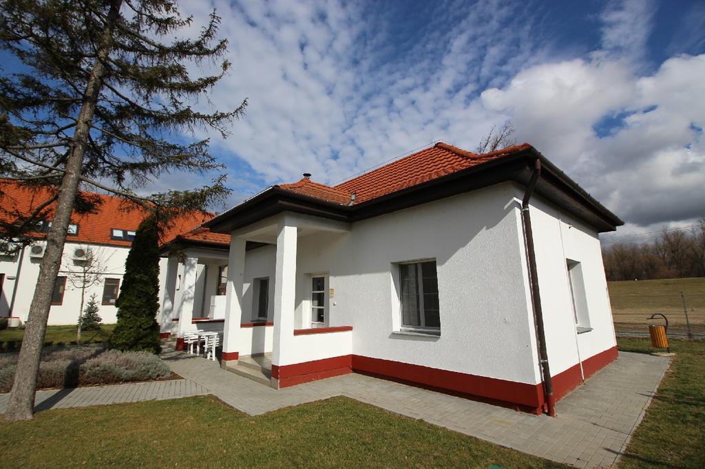 Gyevitur Apartman Algyo Exterior foto